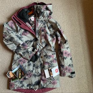 686 Gore-Tex Moonlight Insulated Jacket